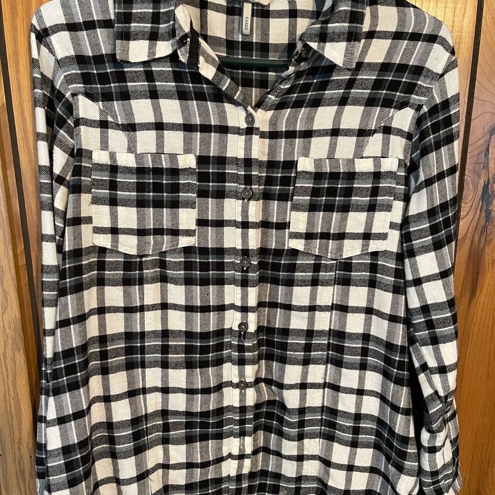 BKE woman’s large flannel